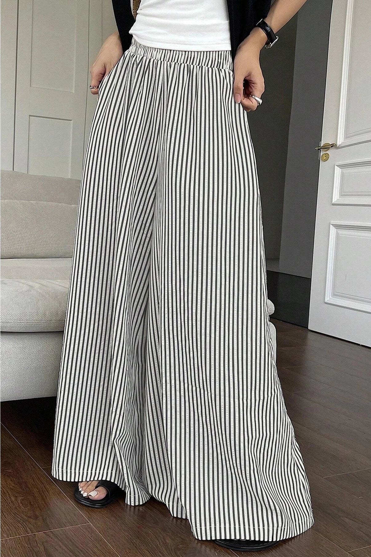 Women's Stripe Elastic Waist Ultra Wide Leg Pants