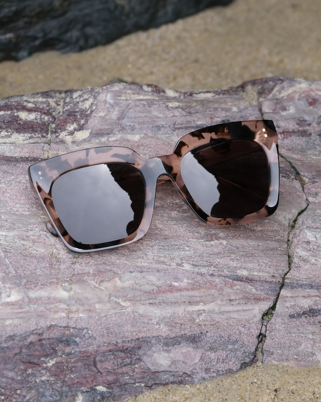 RAEN Vine Coral Tortoise