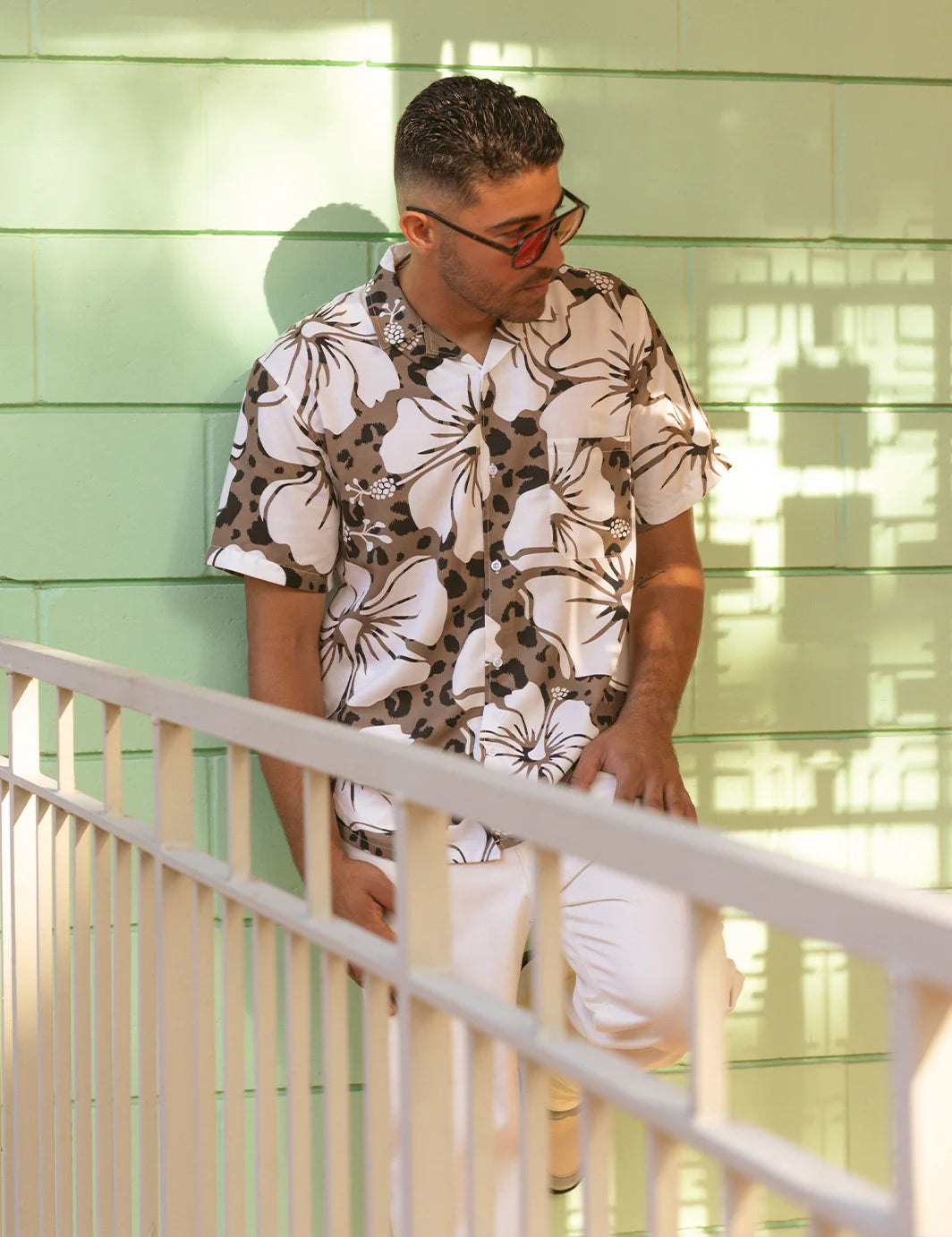 DUVIN HIBISCUS LEOPARD BUTTONUP